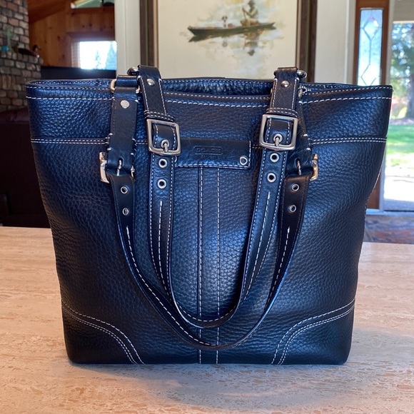 COACH Hamilton Tote In Black Pebbled Leather With Accent Stitch! - Picture 1 of 13